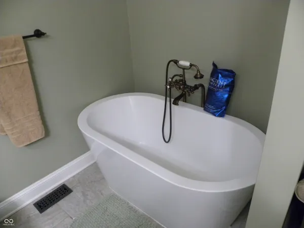 $595,000 | 5118 Boardwalk Place, Indianapolis, IN 46220