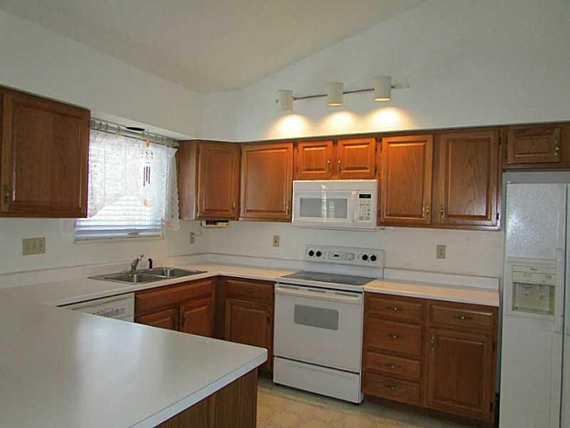 3226 Plum Tree Court, Unit 98 Springfield, OH 45503 - Photo 6 of 25