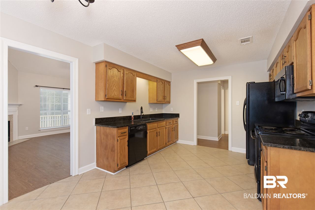 201 Ridgewood Drive Daphne, AL 36526 - Photo 7 of 24