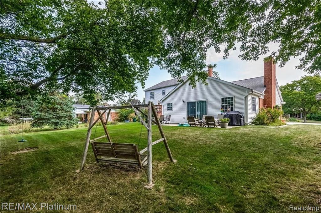 5210 Greenfield Road Brighton, MI 48114 - Photo 24 of 30