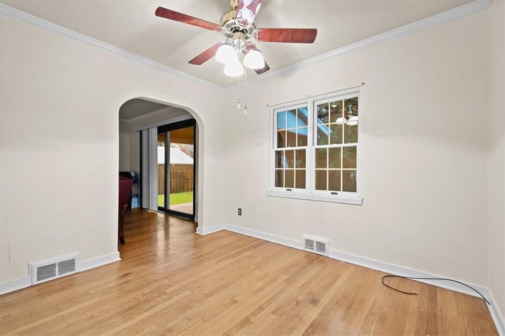 401 Woodside Road Pittsburgh, PA 15221 - Photo 12 of 25 Gallery Image 12
