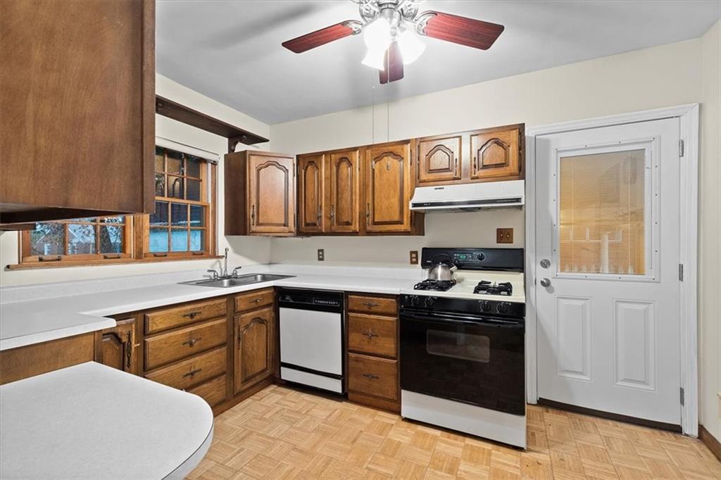 401 Woodside Road Pittsburgh, PA 15221 - Photo 14 of 25 Gallery Image 14