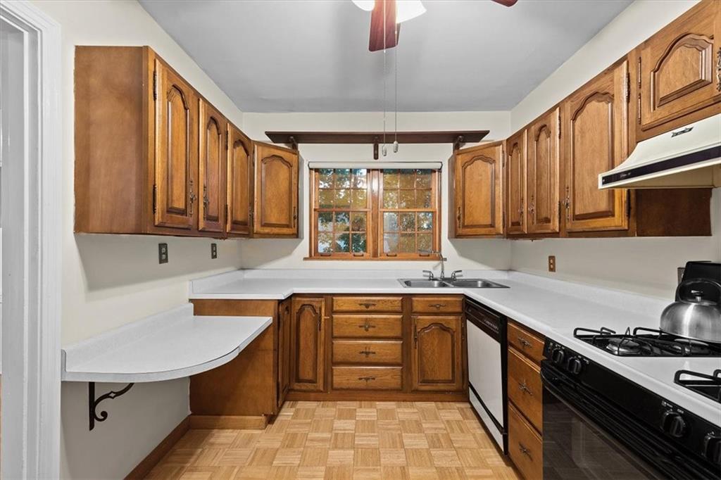 401 Woodside Road Pittsburgh, PA 15221 - Photo 15 of 25 Gallery Image 15