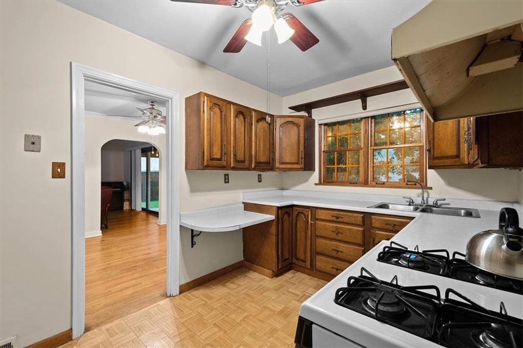 401 Woodside Road Pittsburgh, PA 15221 - Photo 16 of 25 Gallery Image 16