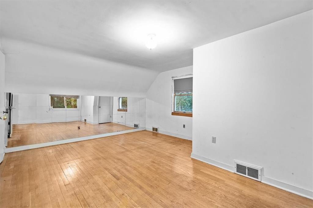 401 Woodside Road Pittsburgh, PA 15221 - Photo 18 of 25 Gallery Image 18