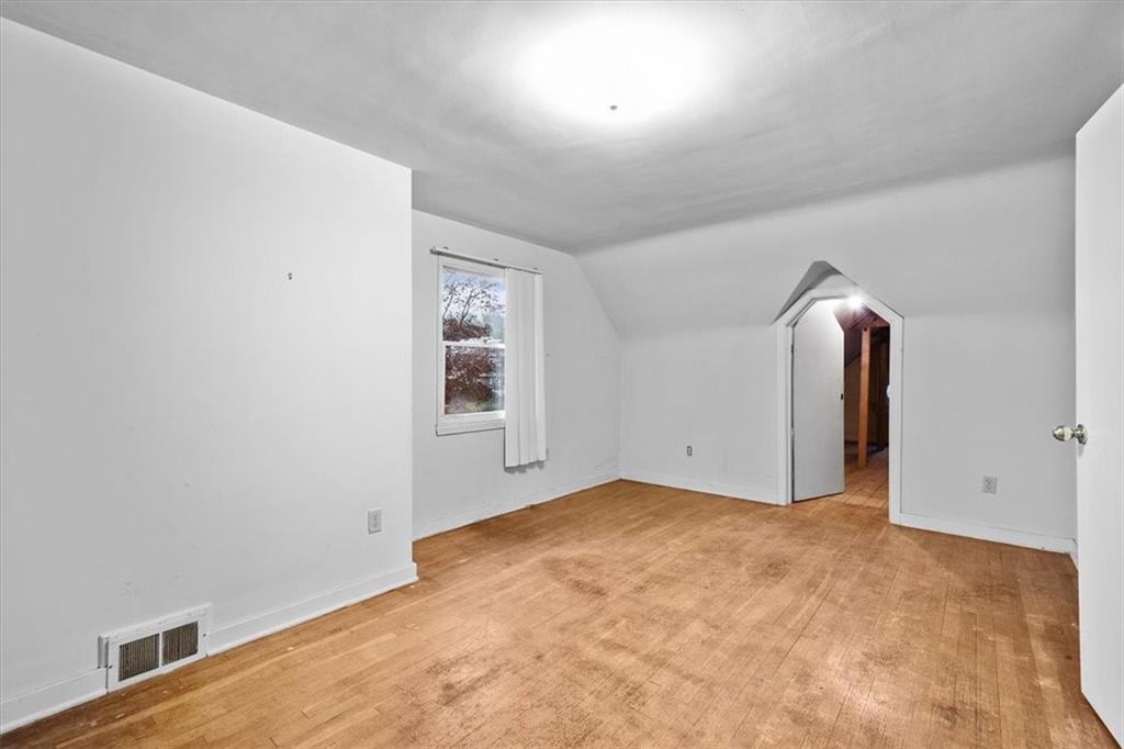 401 Woodside Road Pittsburgh, PA 15221 - Photo 21 of 25 Gallery Image 21