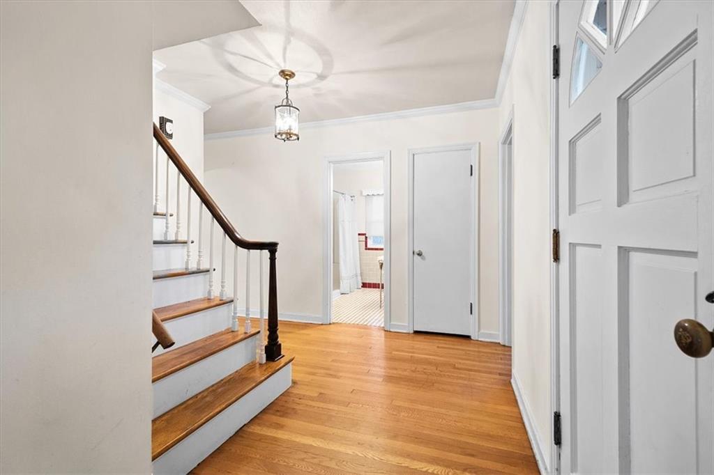 401 Woodside Road Pittsburgh, PA 15221 - Photo 4 of 25 Gallery Image 4