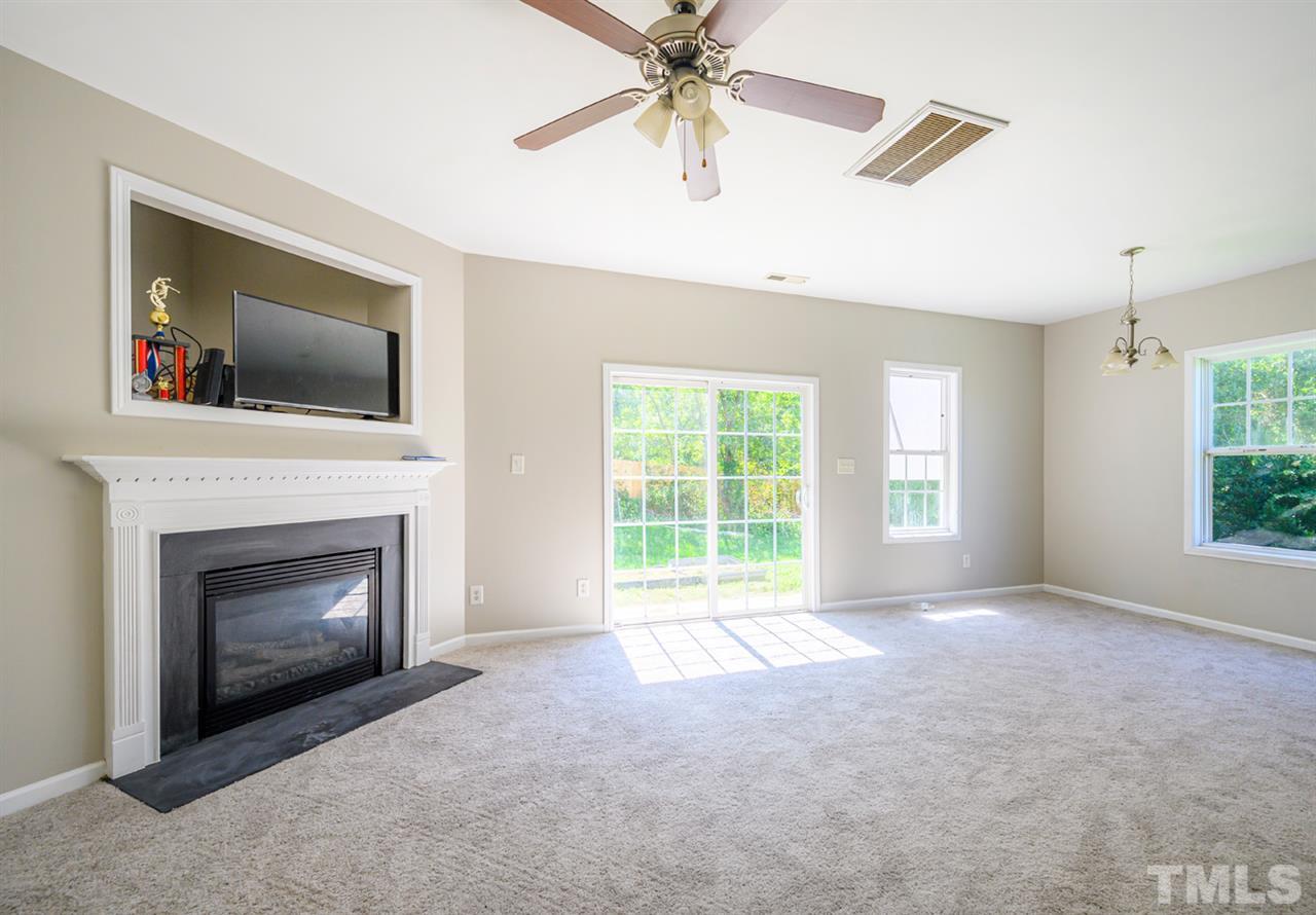 6815 Spanglers Spring Way Raleigh, NC 27610 - Photo 5 of 13