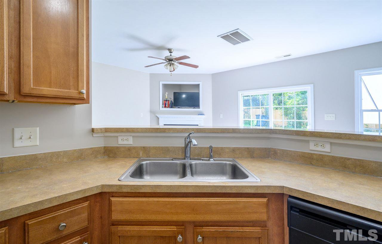 6815 Spanglers Spring Way Raleigh, NC 27610 - Photo 6 of 13