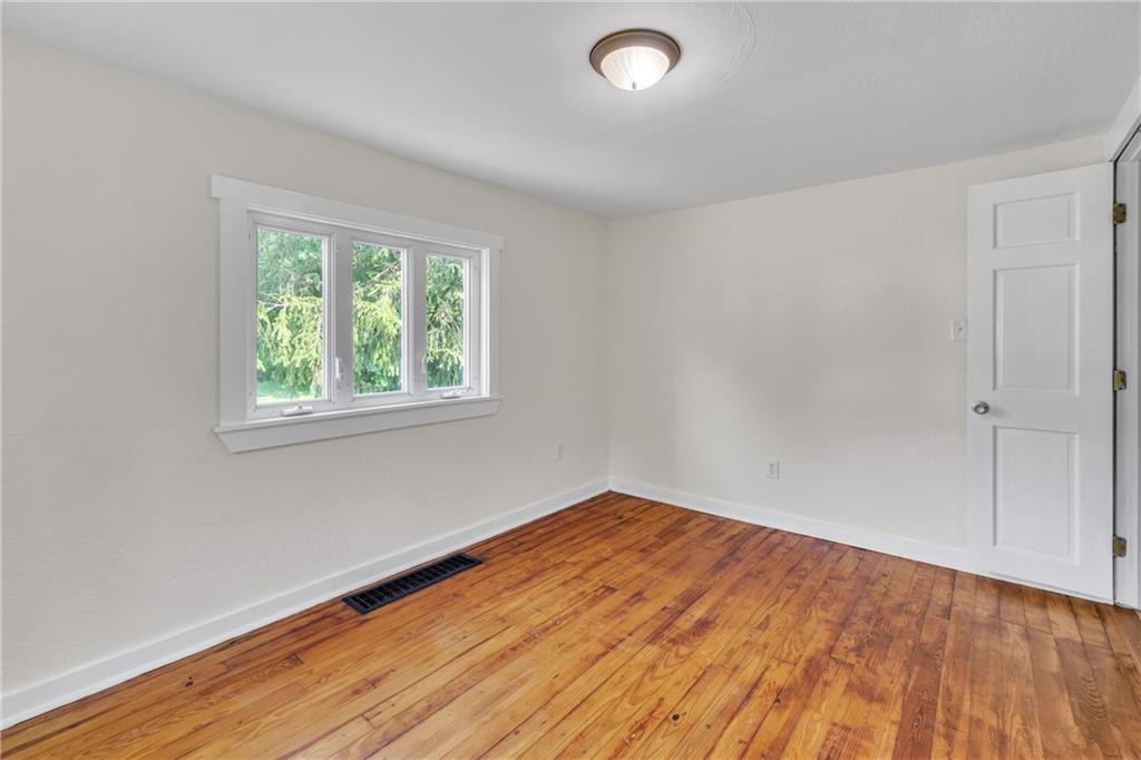 116 Purvis Lane Valencia, PA 16059 - Photo 5 of 49