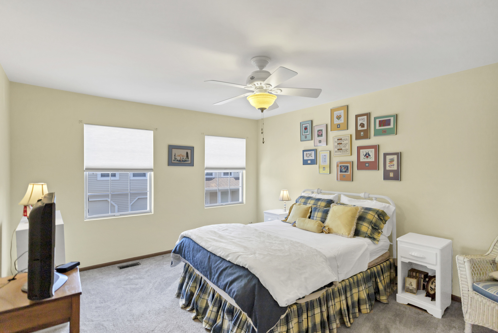 129 Hazelnut Drive Streamwood, IL 60107 - Photo 16 of 22