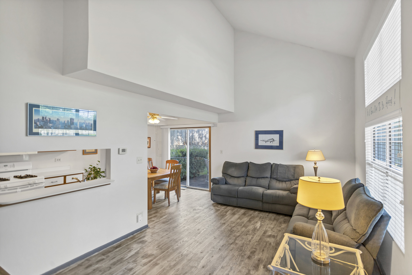 129 Hazelnut Drive Streamwood, IL 60107 - Photo 3 of 22