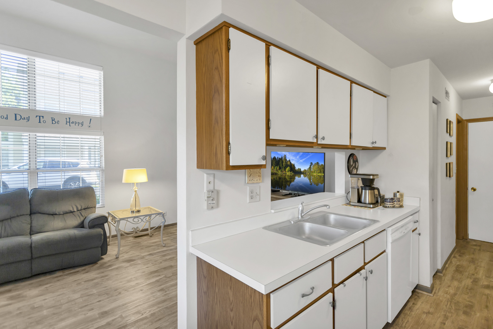 129 Hazelnut Drive Streamwood, IL 60107 - Photo 7 of 22