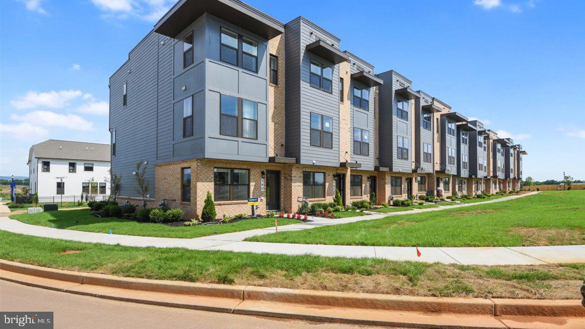 558 Banquet Lane Frederick, MD 21701 - Photo 2 of 27