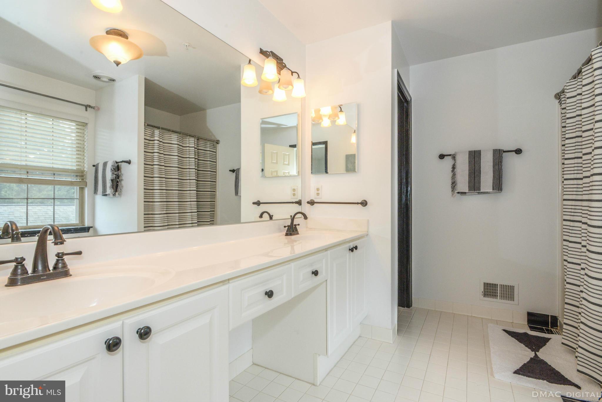 2457 Stoney Creek Road Frederick, MD 21701 - Photo 13 of 26 Bath (Master)
