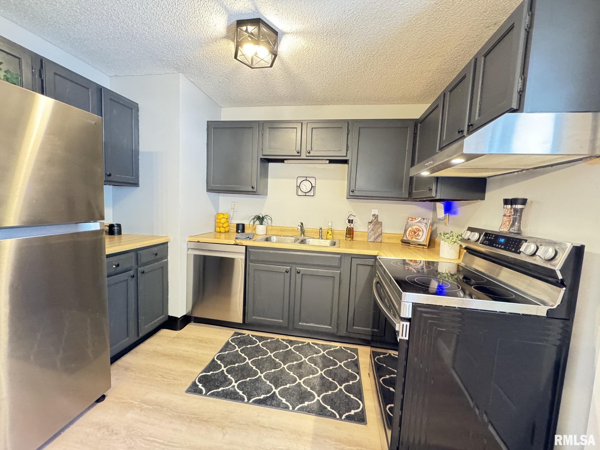 4441 West Castleton Road Peoria, IL 61615 - Photo 8 of 21