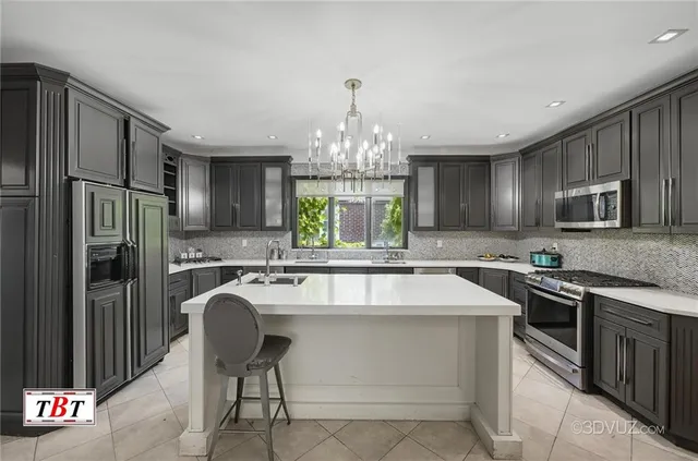 $2,600,000 | 995 East 21st Street | East Midwood