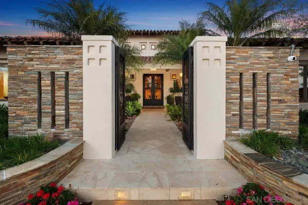 a view of a house with outdoor space
