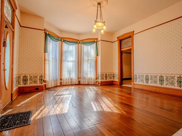 $259,500 | 123 South Jennings Street, North Vernon, IN 47265