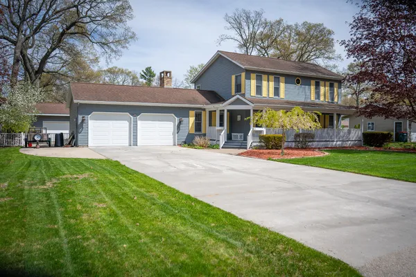 $399,900 | 1086 Ivanhoe Drive, Muskegon, MI 49445