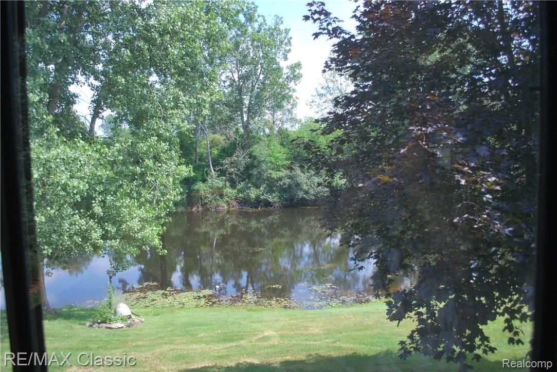 2280 Ford Road White Lake, MI 48383 - Photo 62 of 82 074.JPG