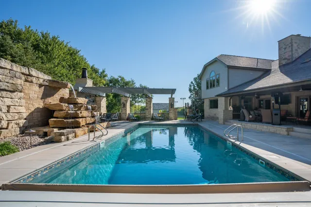 $3,950,000 | 17498 Southwest Meadowlark Road, Rose Hill, KS 67133