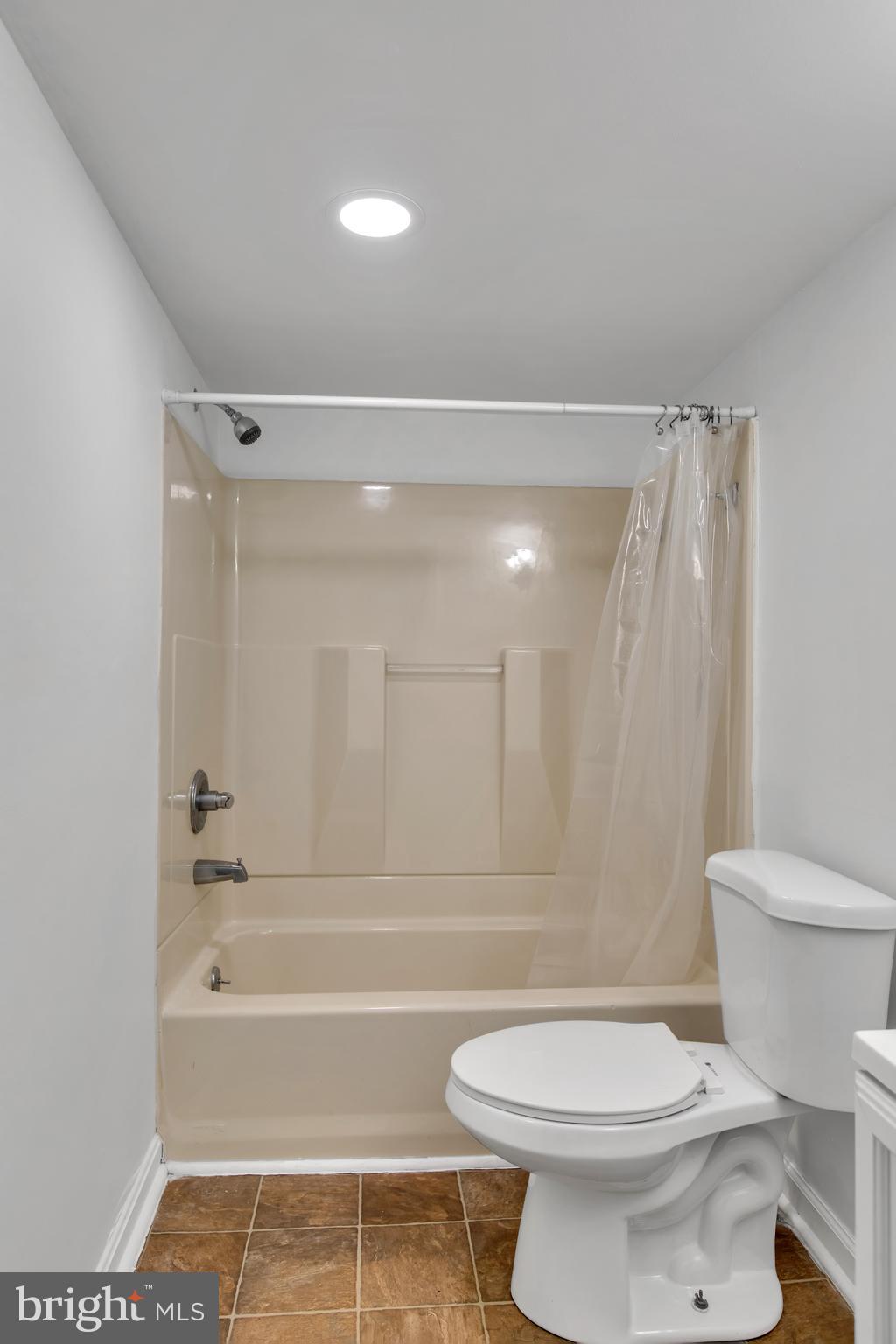 207 Brookfield Road Pasadena, MD 21122 - Photo 30 of 45 Full bathroom in basement
