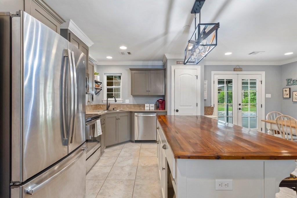 318 Miller Road Dequincy, LA 70633 - Photo 3 of 22 Gallery Image 3