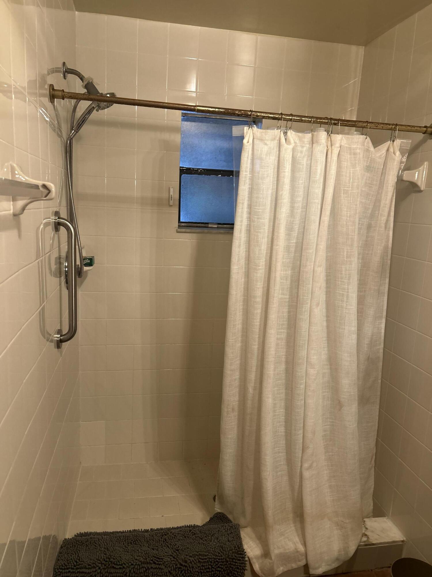 13821 53rd Road South Wellington, FL 33449 - Photo 10 of 10 a bathroom with a shower