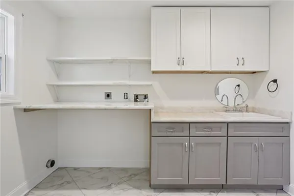 $350,000 | 8021 Versailles Street, Metairie, LA 70003