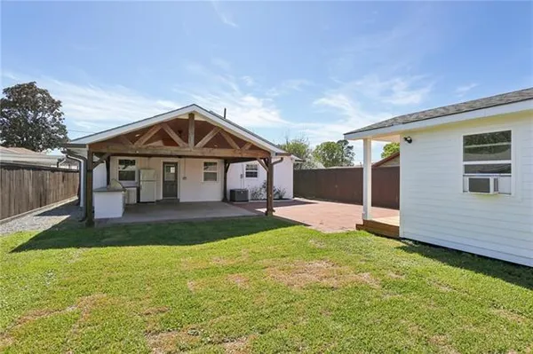 $350,000 | 8021 Versailles Street, Metairie, LA 70003