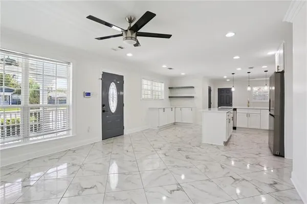 $350,000 | 8021 Versailles Street, Metairie, LA 70003