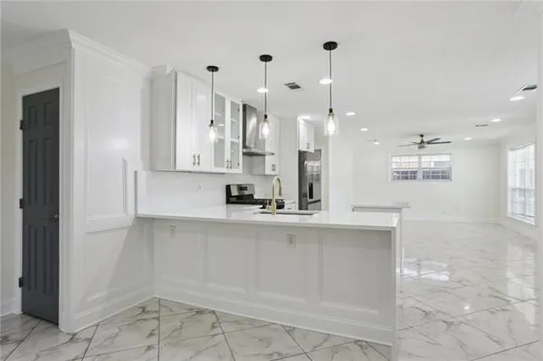 $350,000 | 8021 Versailles Street, Metairie, LA 70003