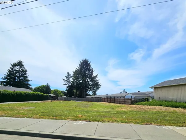 $225,000 | 425 Railroad Street, Brookings, OR 97415