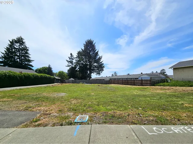 $225,000 | 425 Railroad Street, Brookings, OR 97415