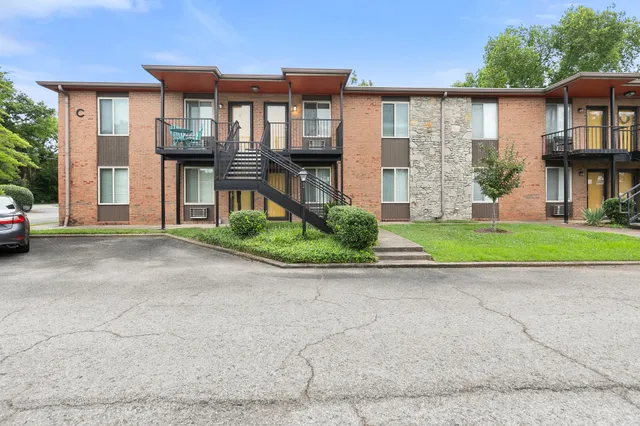 $184,900 | 3600 Hillsboro Pike, Unit C10, Nashville, TN 37215