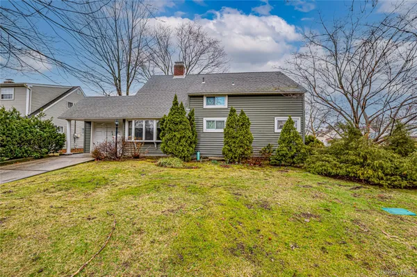 $699,888 | 55 Ball Park Lane, Hicksville, NY 11801