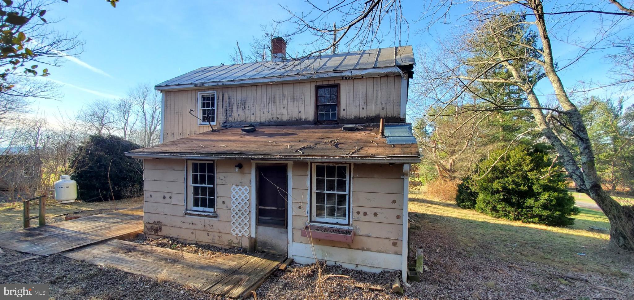 9817 Crest Hill Road Marshall, VA 20115 - Photo 3 of 15 Gallery Image 3