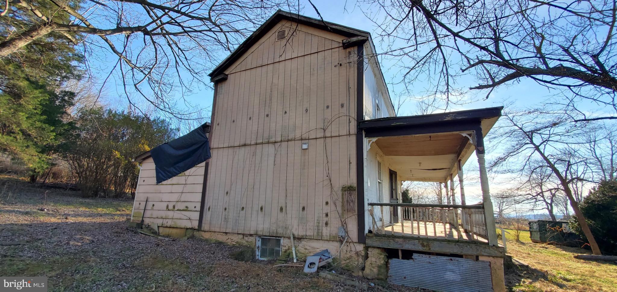 9817 Crest Hill Road Marshall, VA 20115 - Photo 4 of 15 Gallery Image 4