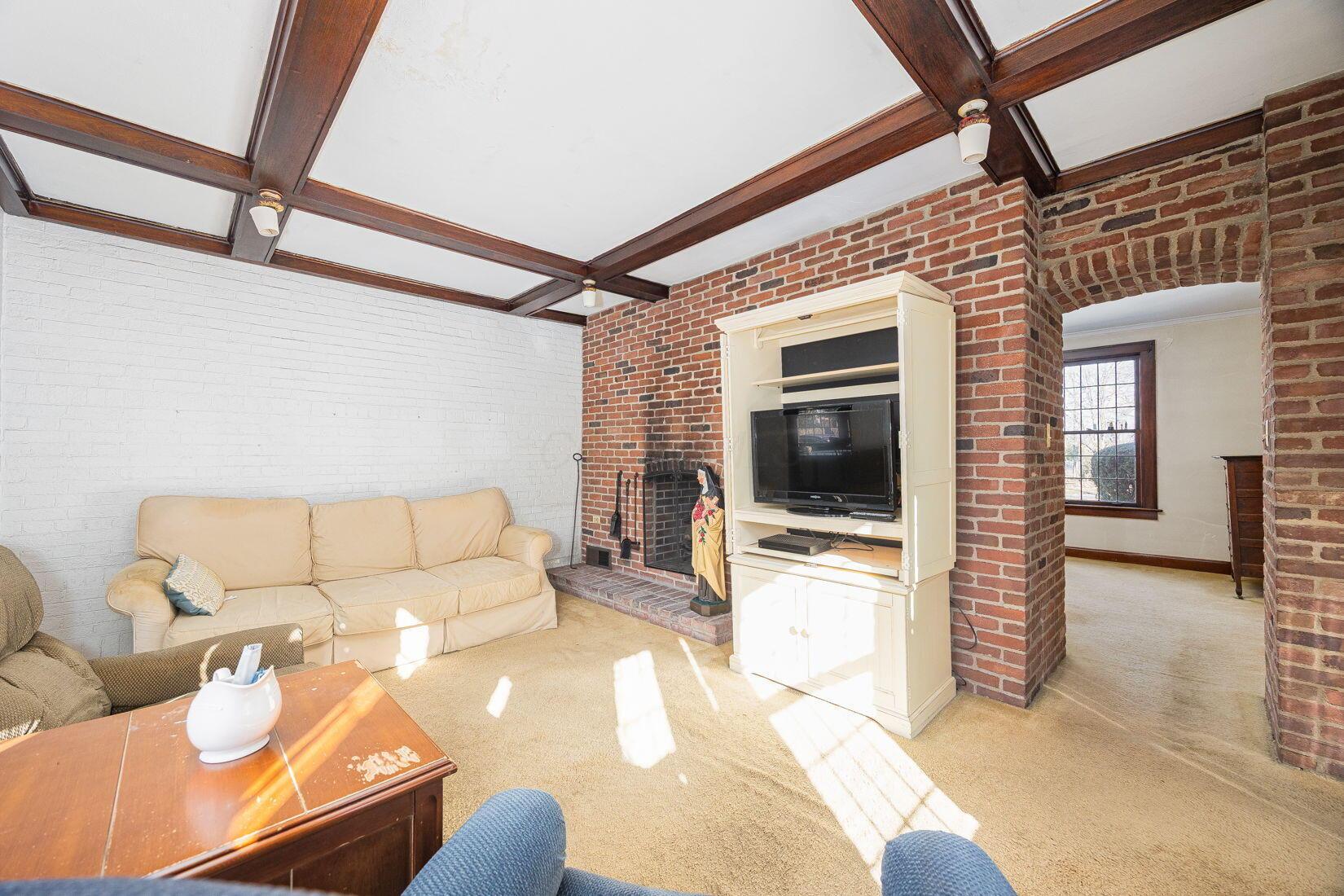 2619 Bexley Park Road Columbus, OH 43209 - Photo 11 of 39 Family Room