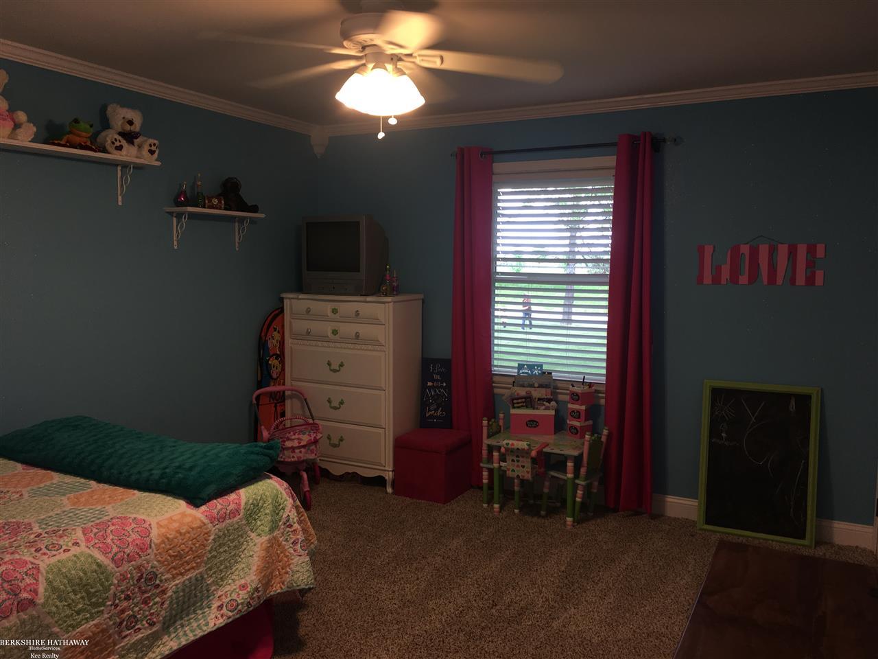 72695 Van Dyke Romeo, MI 48065 - Photo 18 of 79 31350328-17.JPG