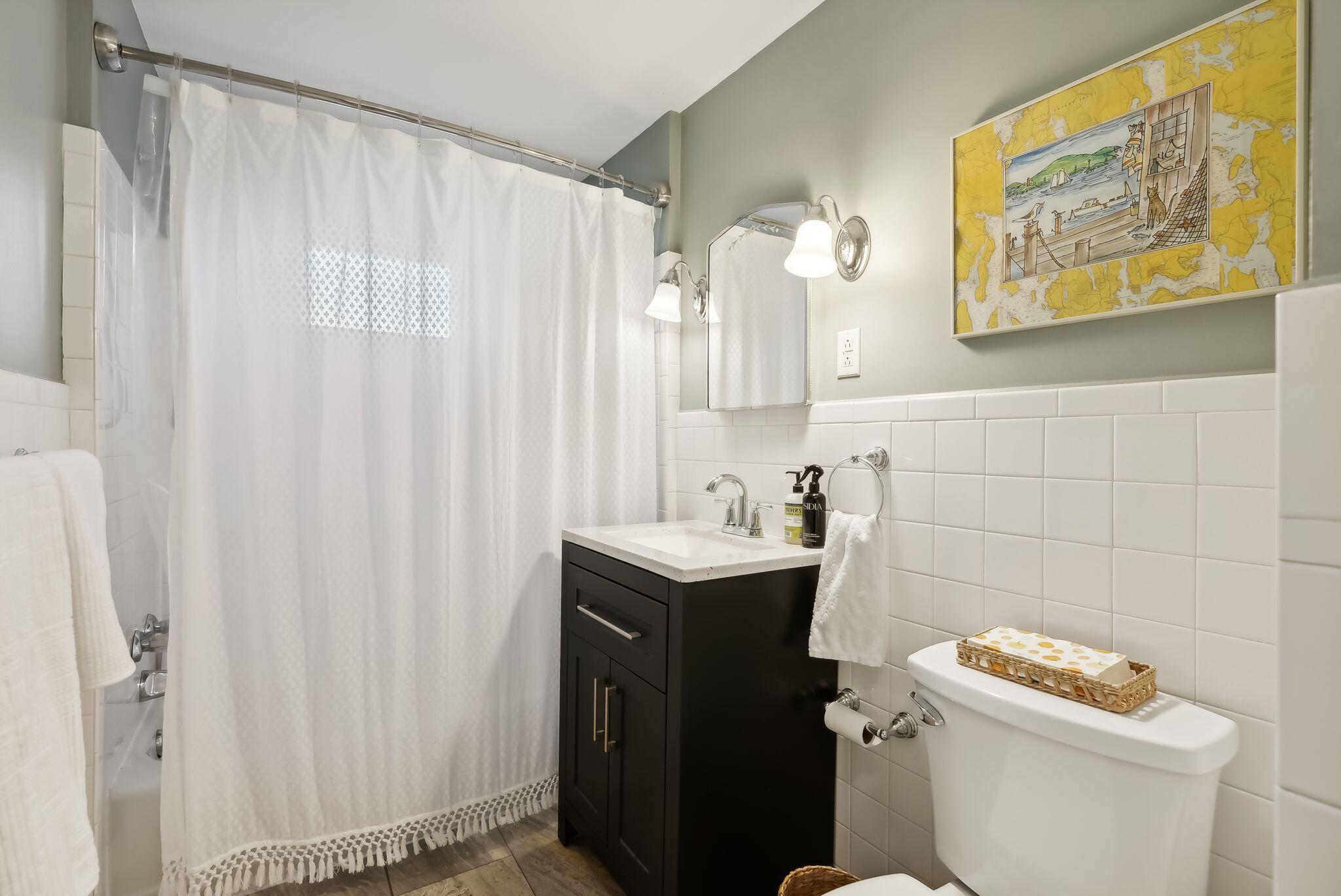 22 Phillips Road Falmouth, ME 04105 - Photo 22 of 48 Bathroom