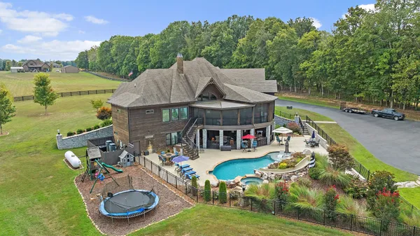 $2,899,000 | 6704 Highway 52 West, Lafayette, TN 37083