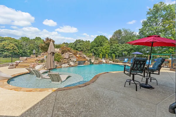 $2,899,000 | 6704 Highway 52 West, Lafayette, TN 37083