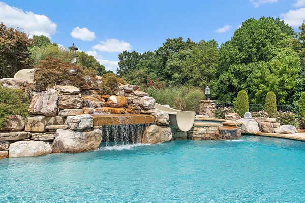 $2,899,000 | 6704 Highway 52 West, Lafayette, TN 37083