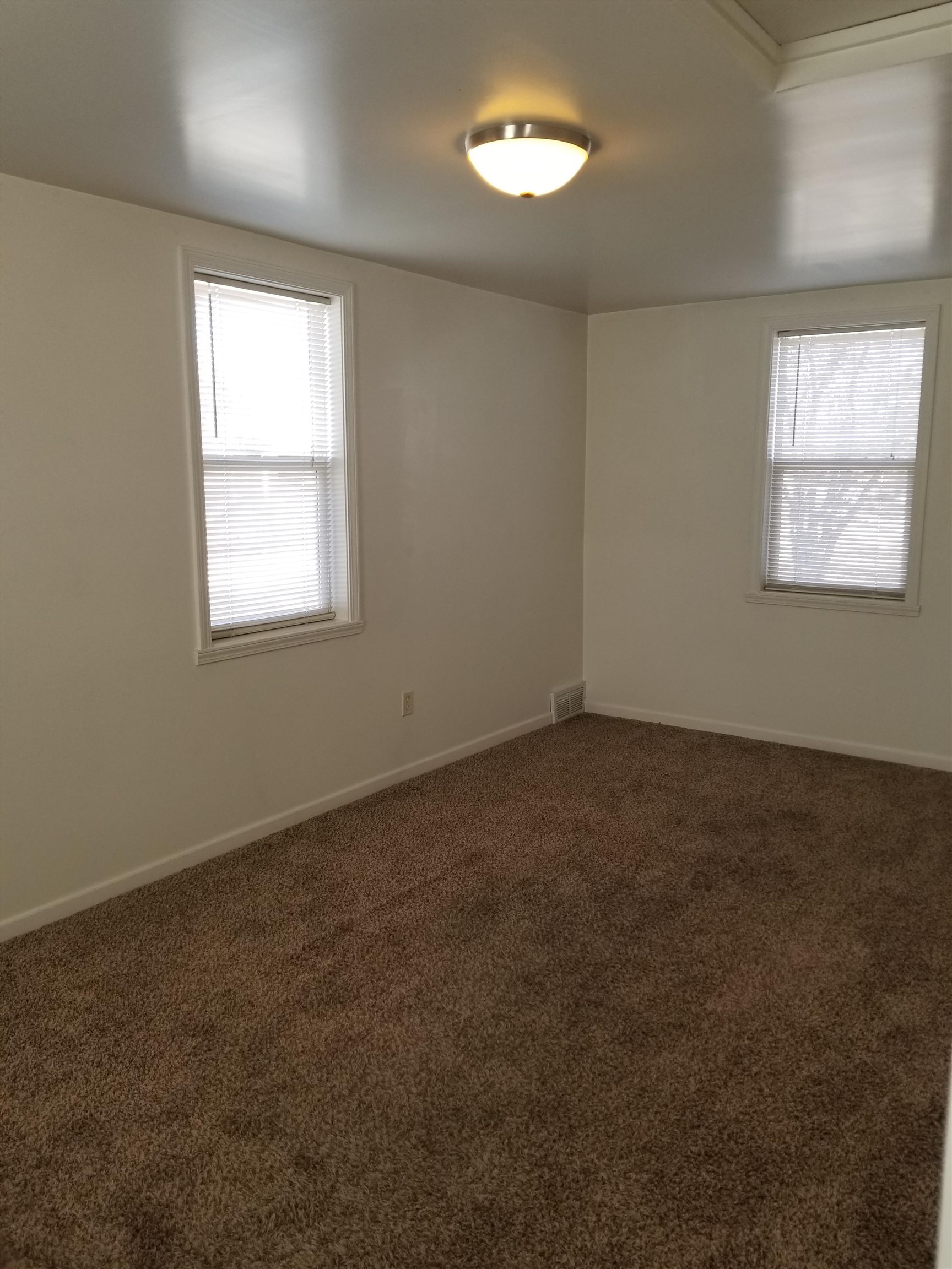 8501 Ravere Street Machesney Park, IL 61115 - Photo 2 of 8 Gallery Image 2