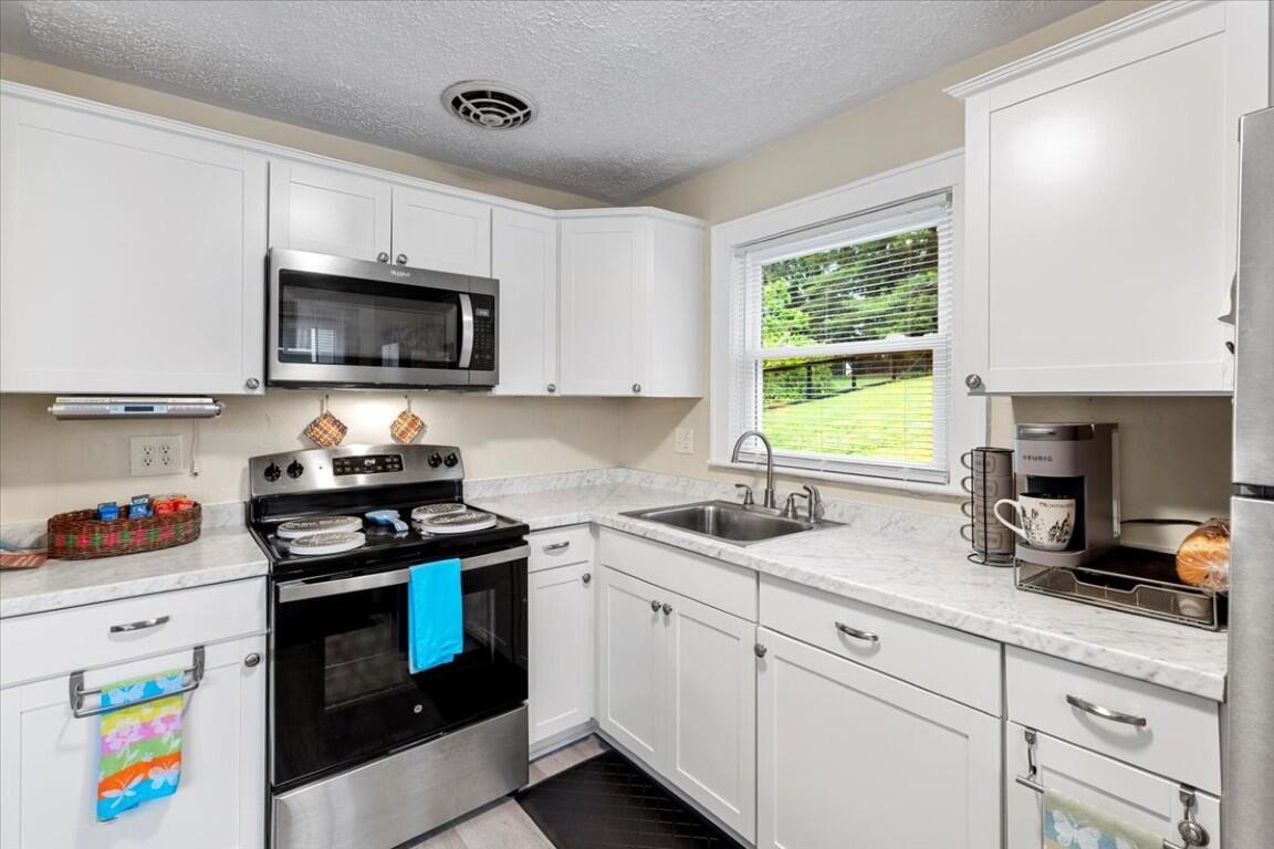 1202 Newbern Road Pulaski, VA 24301 - Photo 13 of 40 15-15