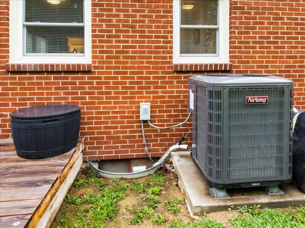 1202 Newbern Road Pulaski, VA 24301 - Photo 33 of 40 38-38
