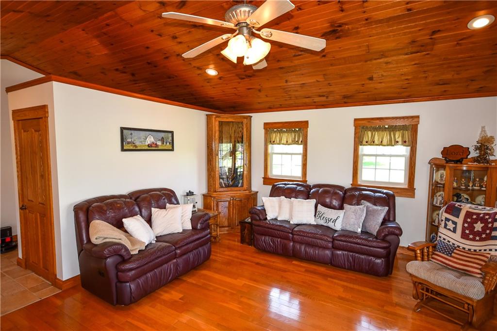 531 White Oak Road Rural Valley, PA 16249 - Photo 4 of 39 a living room with furniture and wooden floors