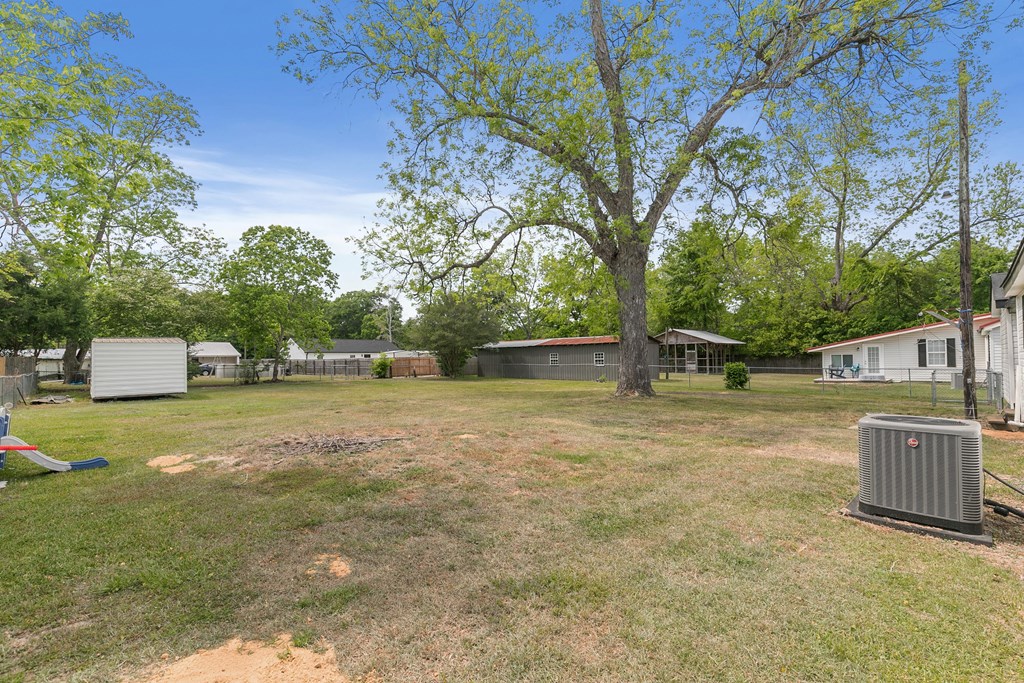 162 Jackson Avenue Slocomb, AL 36375 - Photo 31 of 33